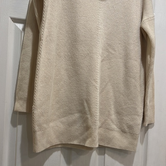 Vince - Picture 3 of 3